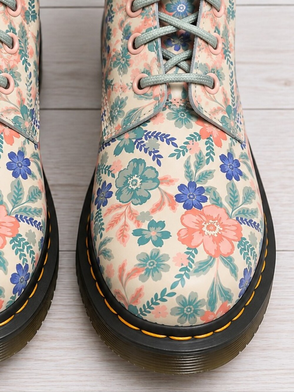 Dr Martens 1460 Pascal Floral Leather Boots Women's 11 Rare NIB - Picture 5 of 15